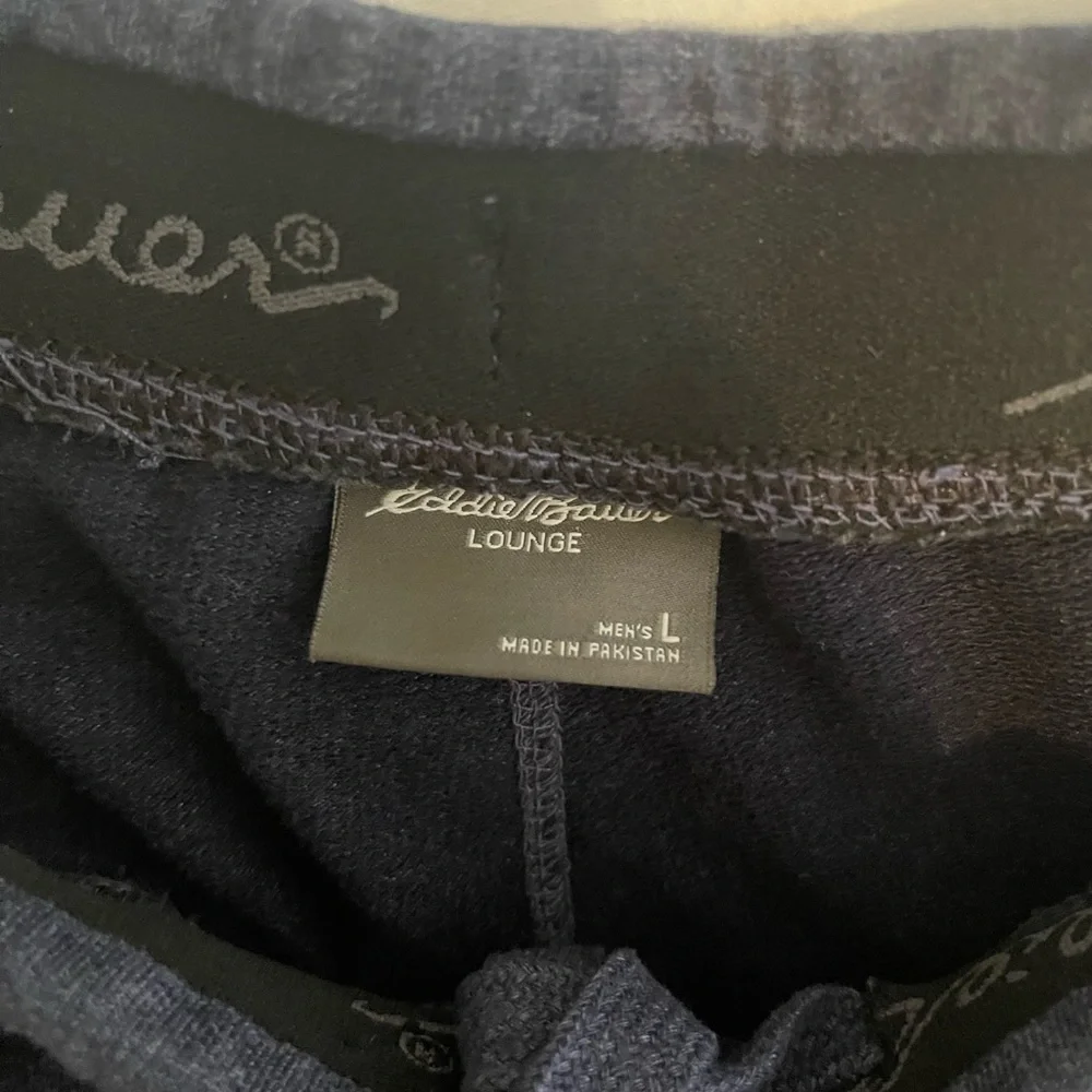 Men’s Eddie Bauer lounge knit shorts - Picture 2 of 4